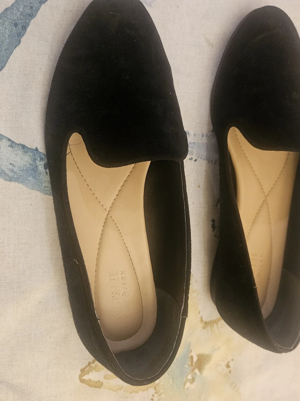 Alfani velvet upper